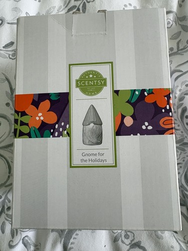 Bnib scentsy christmas - scentsy, gnome