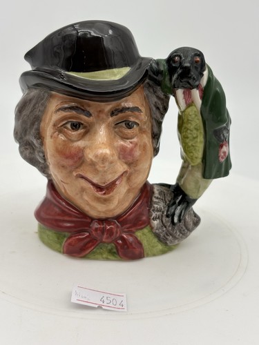 Royal doulton small character - royal,