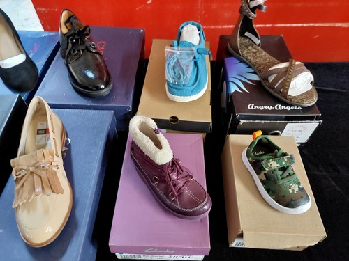 Job lot shoes pairs - lot,