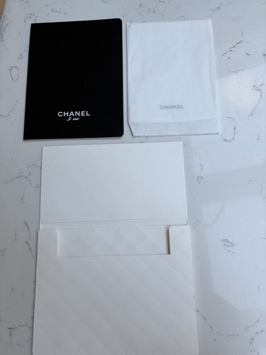 Chanel medium handbag - 25, in