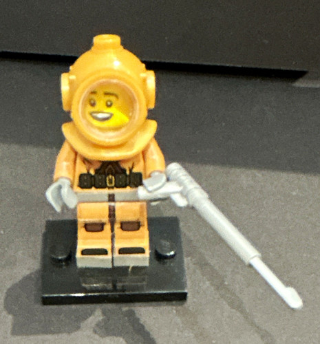 Lego minifigure diver tan - lego,
