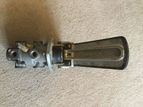 Bendix foot brake valve - bendix,
