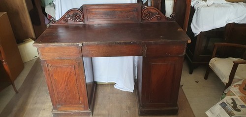 Antique pedestal breakfast - breakfast, bar