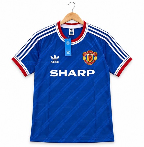 Man united retro football - united,