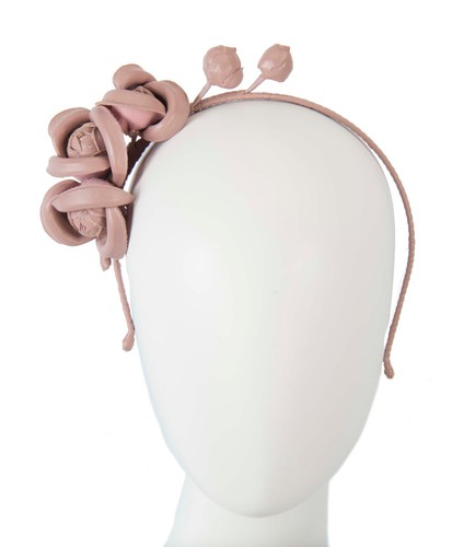Taupe leather flower - , winter