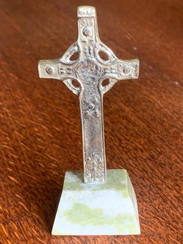 Iona john cross on - cross,