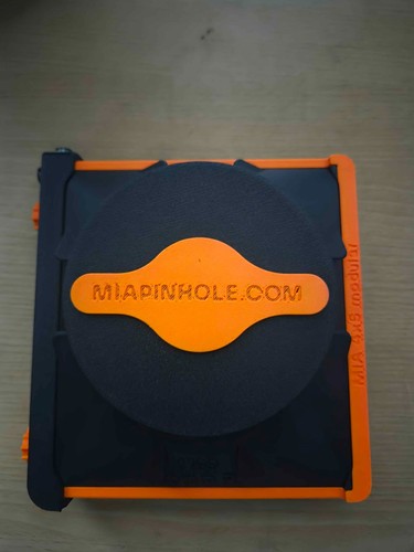 Mia pinhole camera - pinhole, 50mm