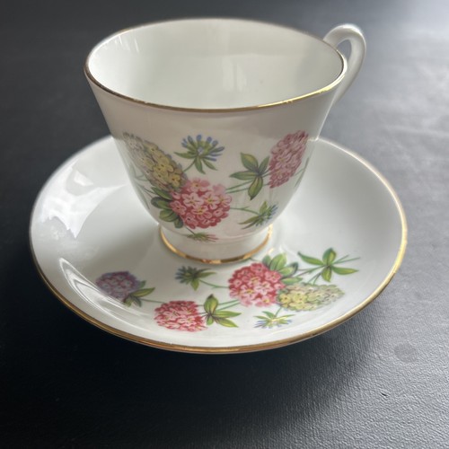 Beautiful windsor bone china - beautiful,