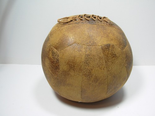 Leather ornament the form - leather?,