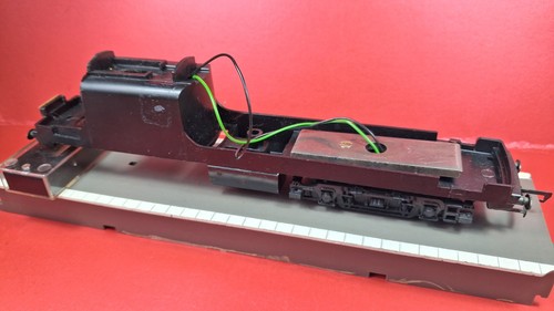Triang hornby r758 chassis - hornby,