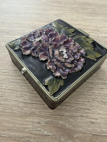 Beautiful enamel embossed