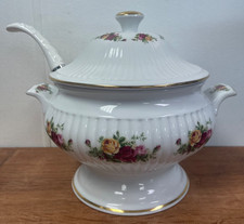 Beautiful Royal Albert Old Country Roses Tureen w/Lid & Ladel