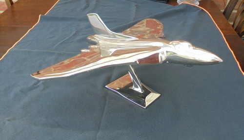 Chrome desk model avro - of,