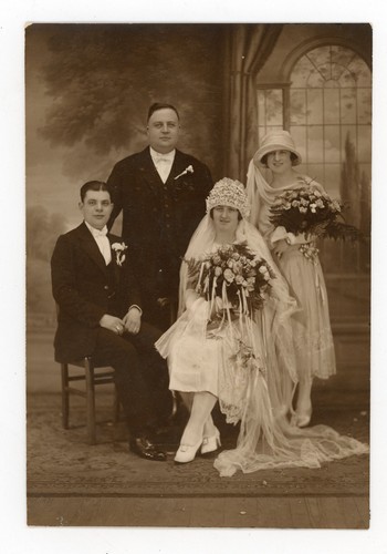 Vintage 1920s wedding party - vintage,