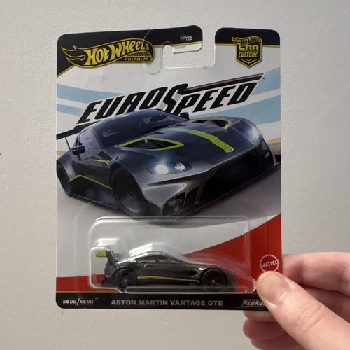 Hot wheels premium - premium, car