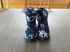 Mini Boden skull and crossbone slippers, padded, zips - EU 27, UK child size 9