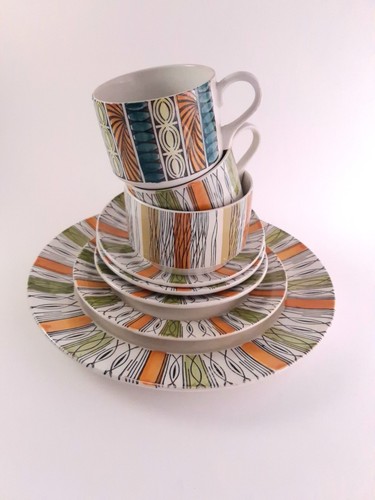 Broken pottery retro midwinter - broken,