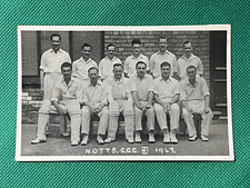 NOTTINGHAMSHIRE CRICKET TEAM PHOTOGRAPH (136 X 85MM) - 1947  - VGC