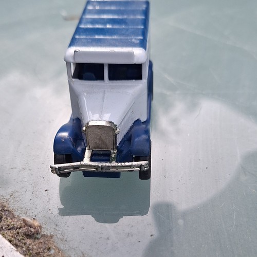 Corgi bedford bus - corgi, model