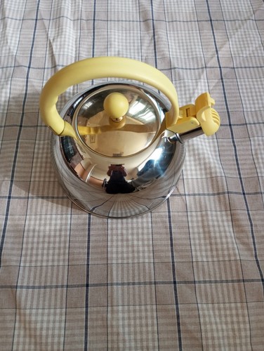 Whistling kettle for gas - kettle,