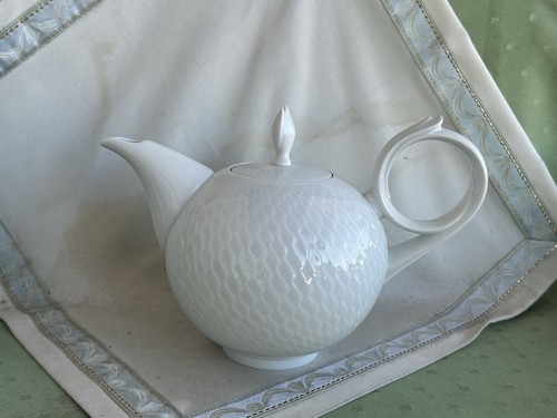 Beautiful meissen teapot - beautiful,