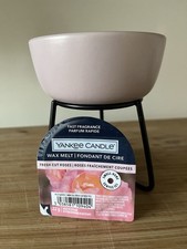 BNWOB Yankee Candle Ceramic Pebble Melt Warmer Stylish Wax Burner & 1 Wax Melt