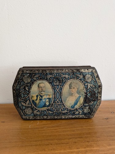 Antique king george queen - king,