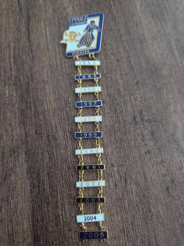 Poole pirates speedway badge - pirates,