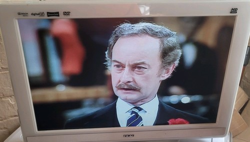 White teac lcd tv - white,
