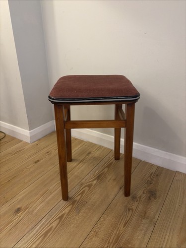Vintage wooden piano dressing - wooden,