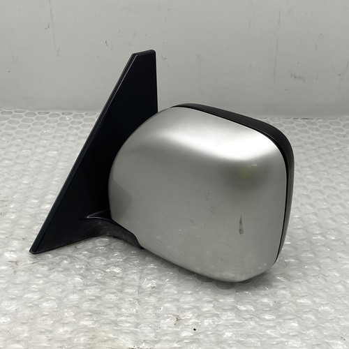 Door mirror left see - door,