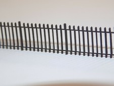 6ft wrought iron railings N gauge fencing 1:148 fence kit - 165cms model railway
