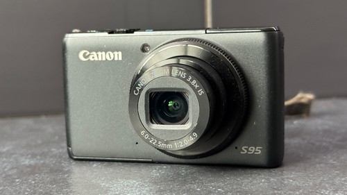 Canon powershot s95 0mp - powershot,