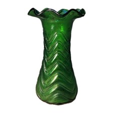 Emerald Green Ruffle Glass