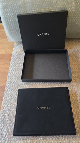 Empty chanel box with - box,