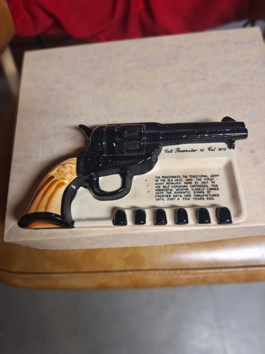 Vintage colt peacem aker - colt,