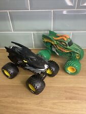 Batman & Dragon Monster Trucks 1:24 Diecast DC Comics Hot Wheels