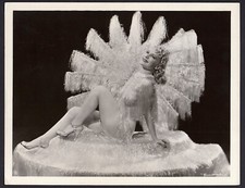 FLO ASH busty leggy Cutist