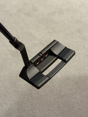 Scotty cameron studio limited - cameron,