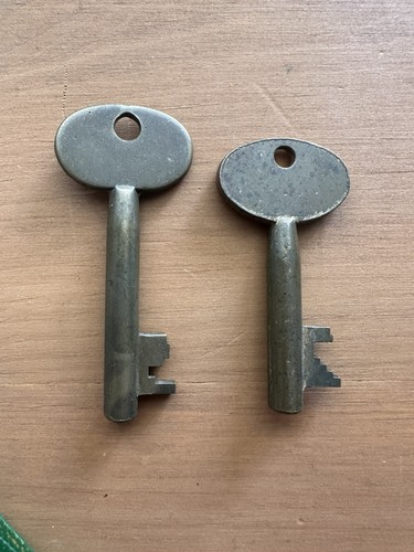 Antique brass skeleton - antique, keys