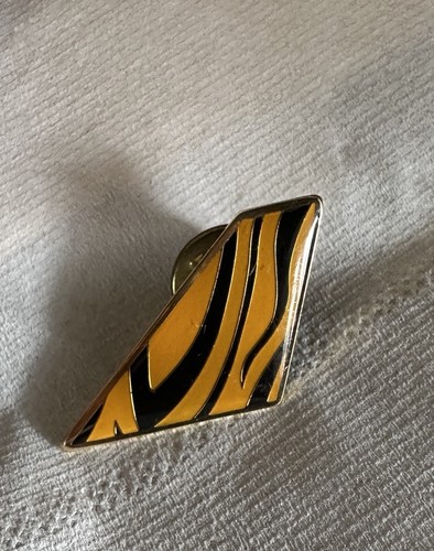 Tiger airways crew badge - crew,