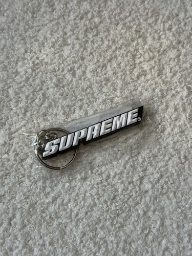 Supreme bevel logo keychain - logo,