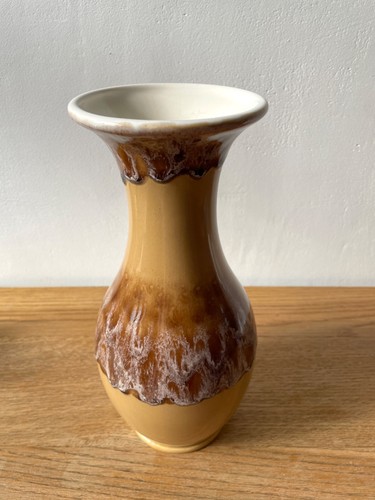 Kingston pottery hull lava - kingston,