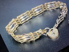 9ct gold gate bracelt