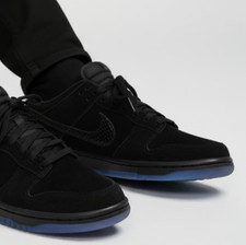 Nike Dunk Low x Undefeated