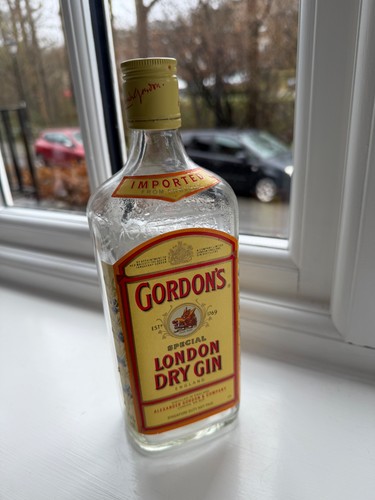 Antique vintage gordons - /,