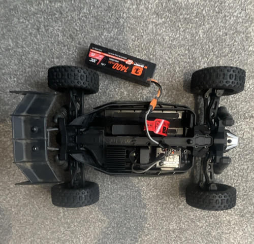 Arrma typhon 4wd brushed - arrma,