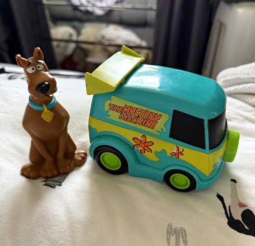Scooby doo with mystery - scooby-doo,
