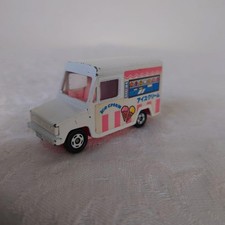 Tomica Isuzu Hi-Pack Van Ice