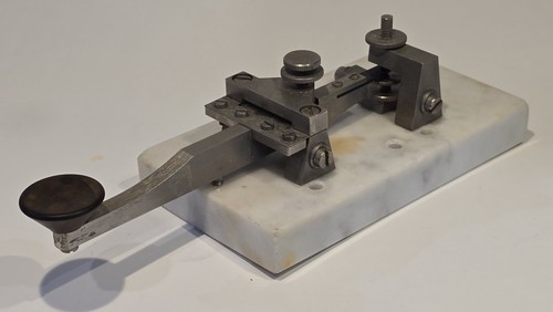 Marble base lennar pettersson - base,